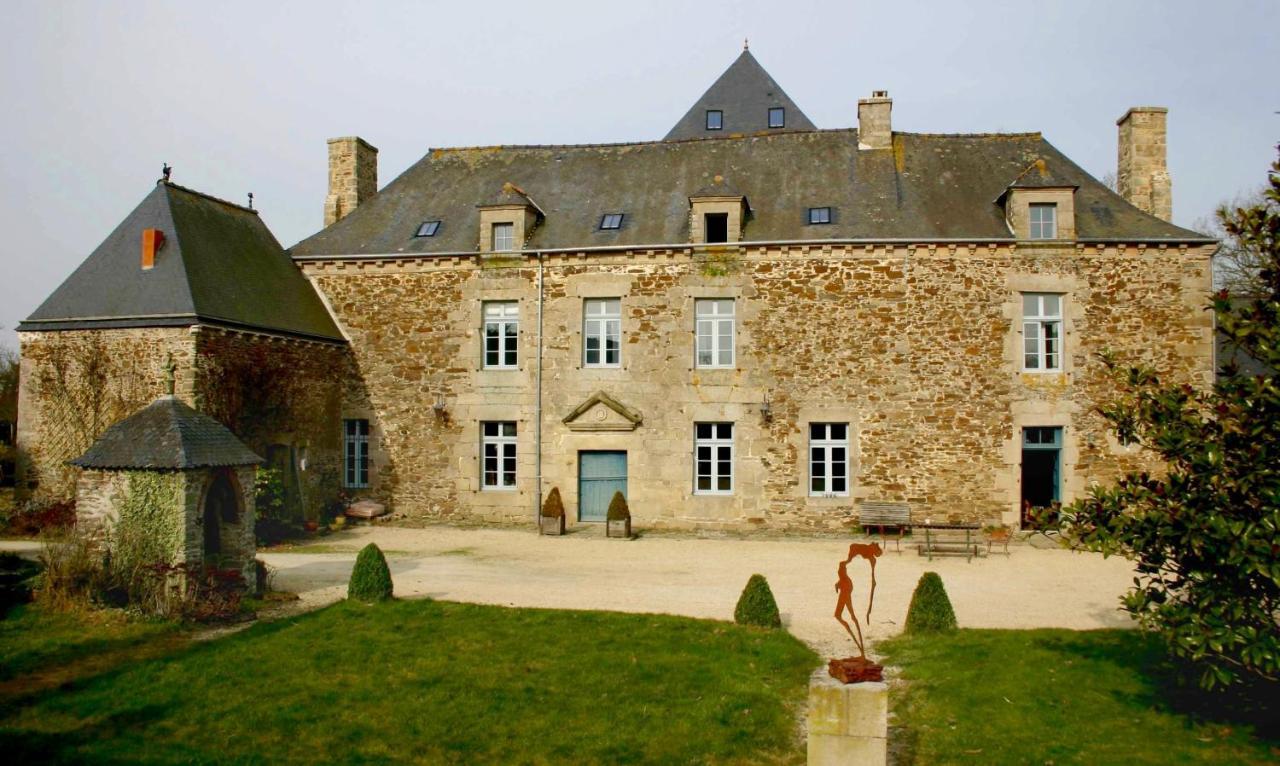 Gite Le Logis - Manoir Le Plessix Madeuc Corseul Exteriör bild